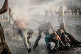 Τουρκία: Αδιάκριτη χρήση χημικών κατά των διαδηλωτών (vid)